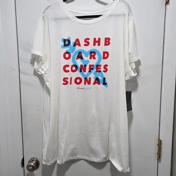 NWT Torrid Size 4 Dashboard Confessional Tee - Picture 2 of 3